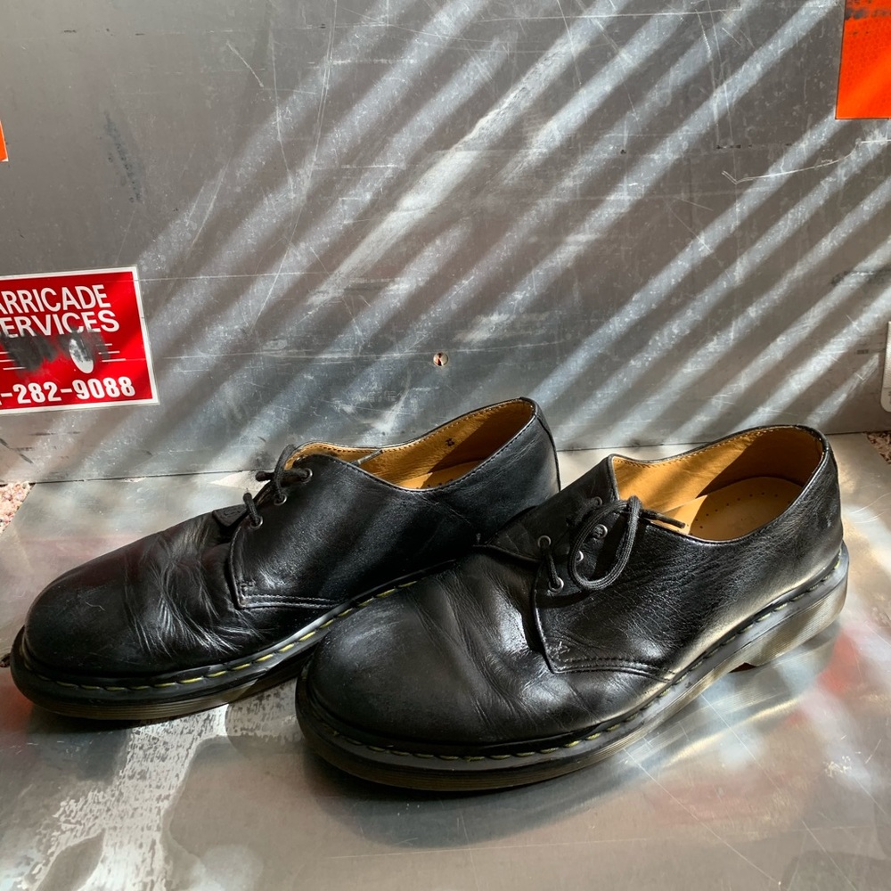 Well-Loved Classic Black Dr. Martens Oxfords !!